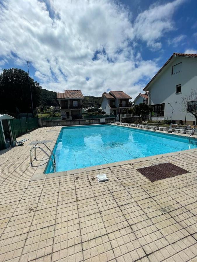 Chalet En Urbanizacion Con Piscina Argoños Buitenkant foto